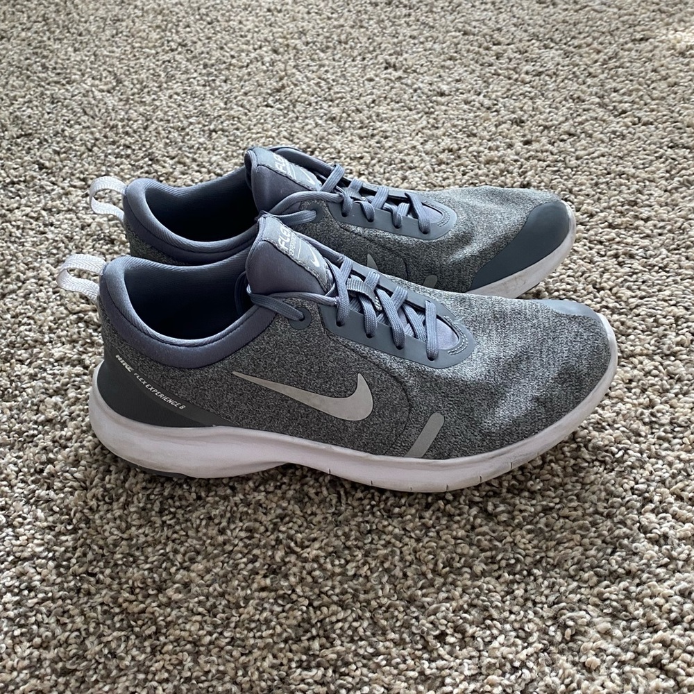 Nike Flex Experience 8